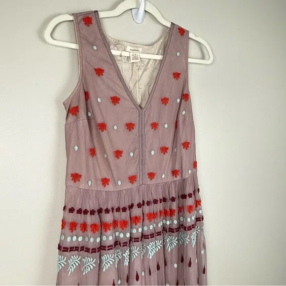 Sundance Dress Womens 2 Embroidered Floral Sheer V-Neck Sleeveless Pink Boho - Picture 7 of 8